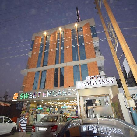 Hotel Embassy Kalol Buitenkant foto